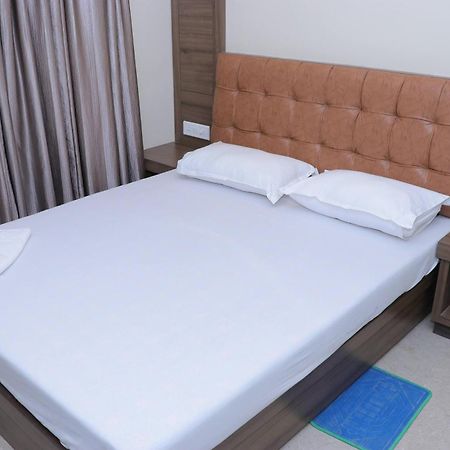 Sshankar Guest House Калькутта Экстерьер фото